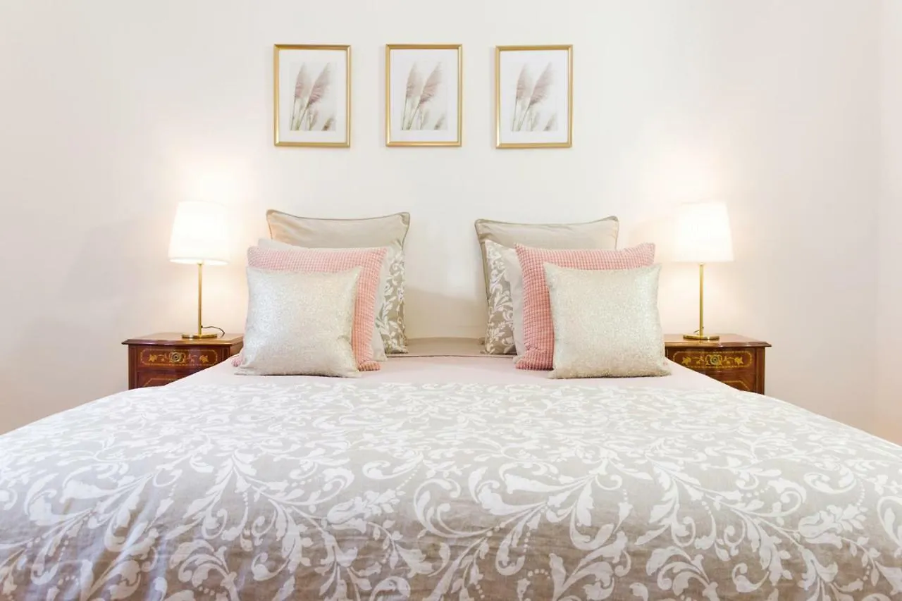Hotel Lisbon Secret Formula 0*,